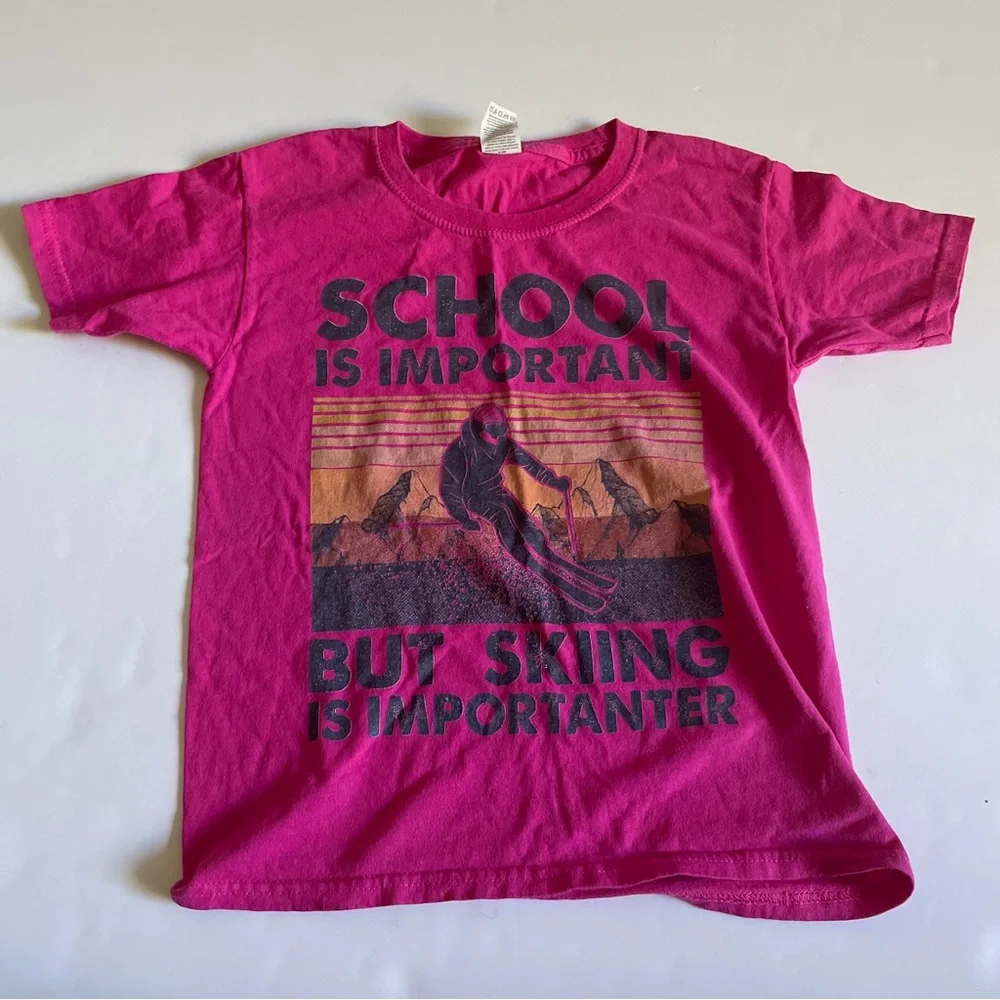 Fruit of the Loom pink graphic